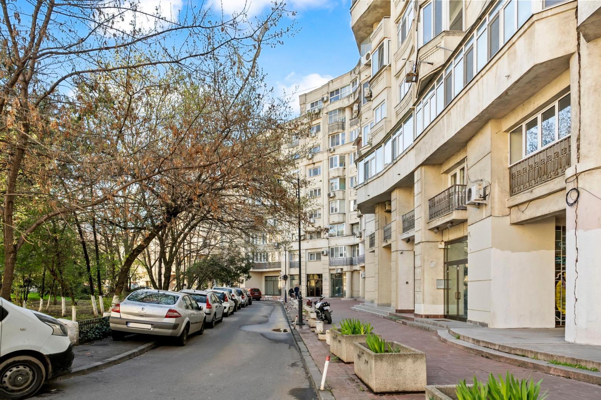 Art Nouveau Penthouse Bucharest Apartment Exterior photo
